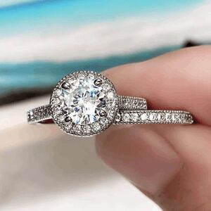Gorgeous 2 Pc set Silver Color 4 Prong Zircon Luxury Ring